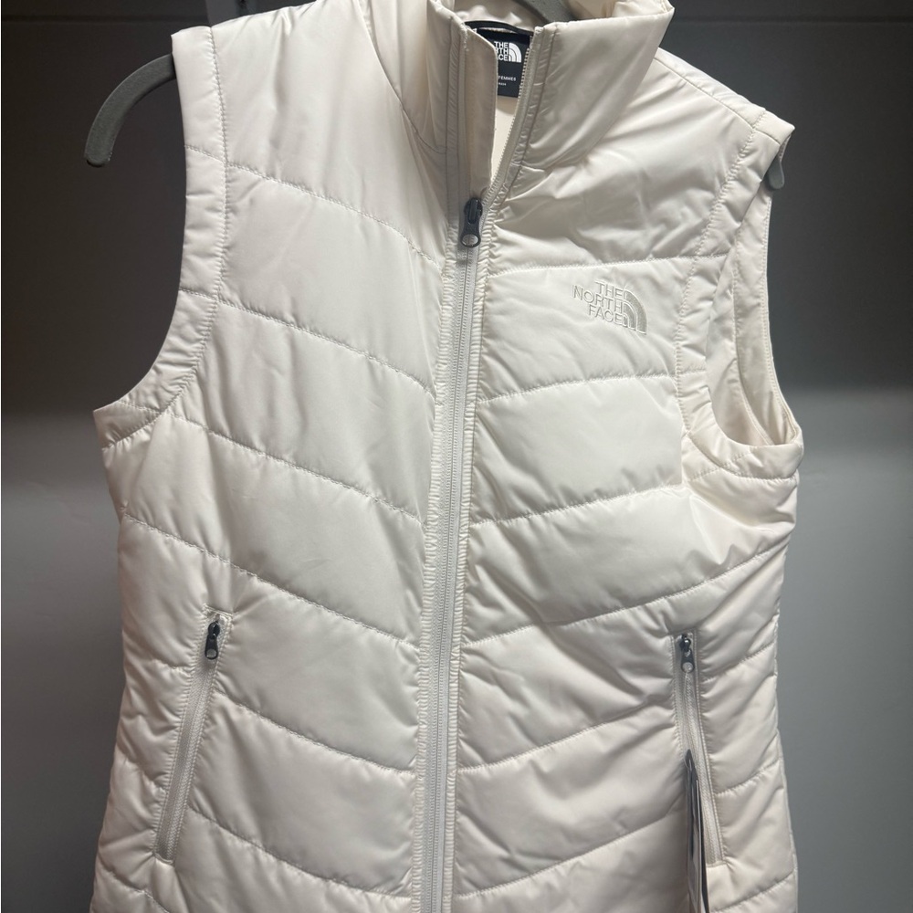 The North Face Women's Cream Quilted Vest new with tags XS